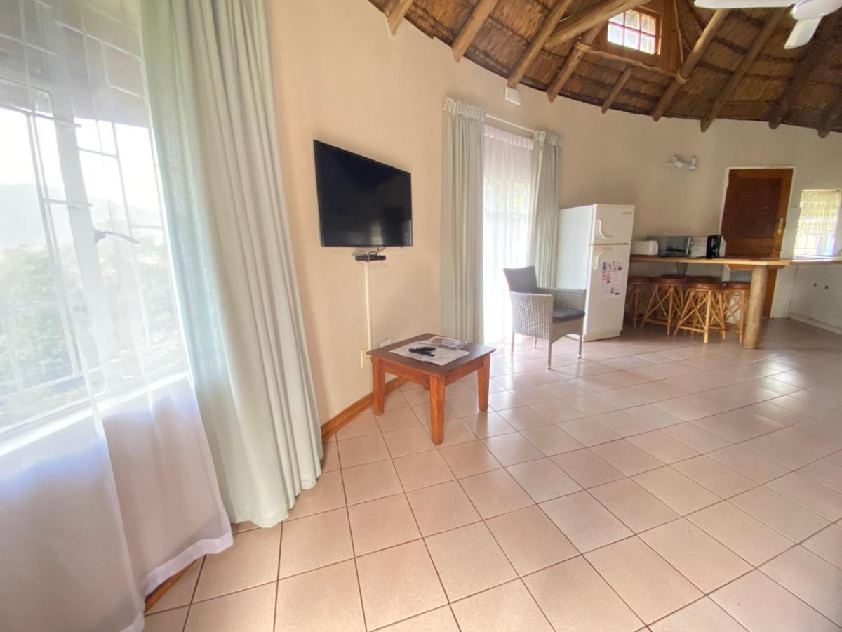 Magoebaskloof Mountain Lodge ซานีน ภายนอก รูปภาพ