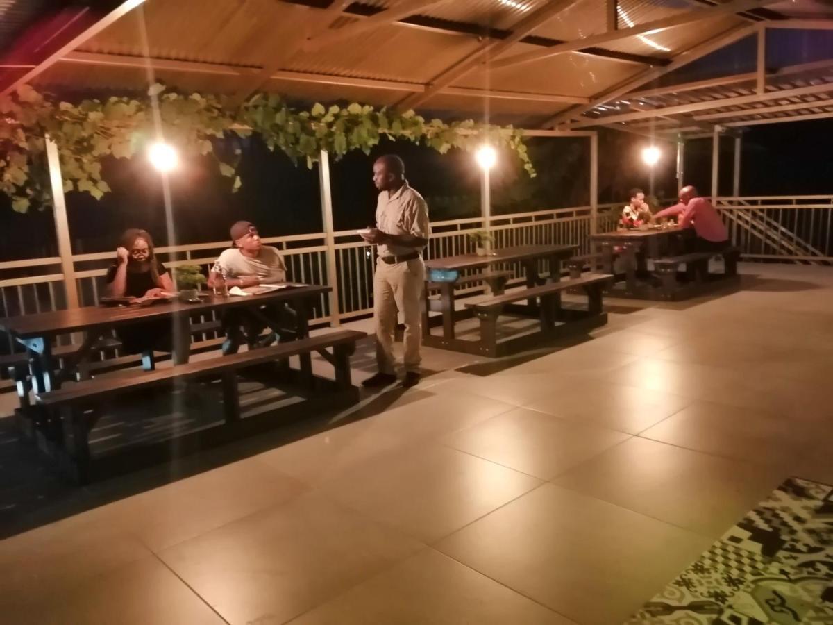 Magoebaskloof Mountain Lodge ซานีน ภายนอก รูปภาพ